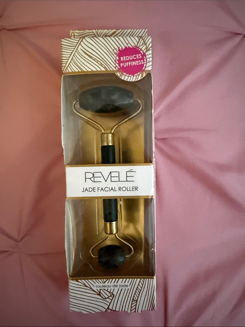 Revelé Black Jade Facial Roller – Cooling Depuffing Tool